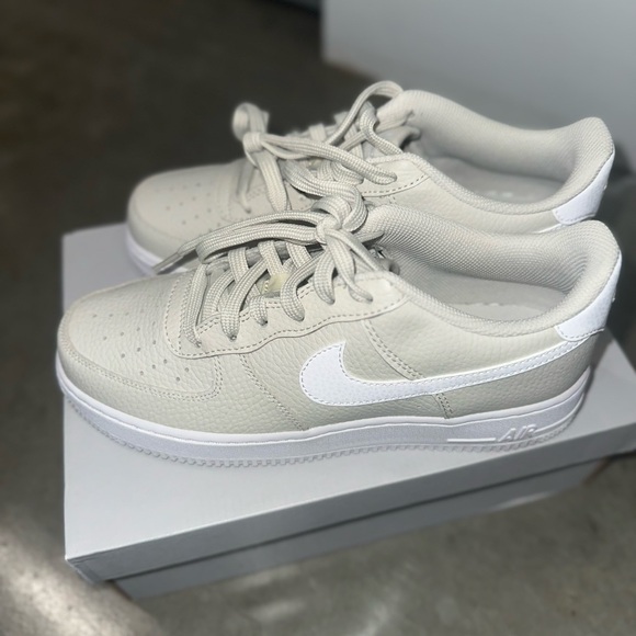 nike air force 1 sage low youth